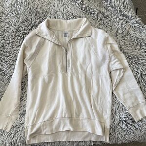 PINK VICTORIAS SECRET PULLOVER